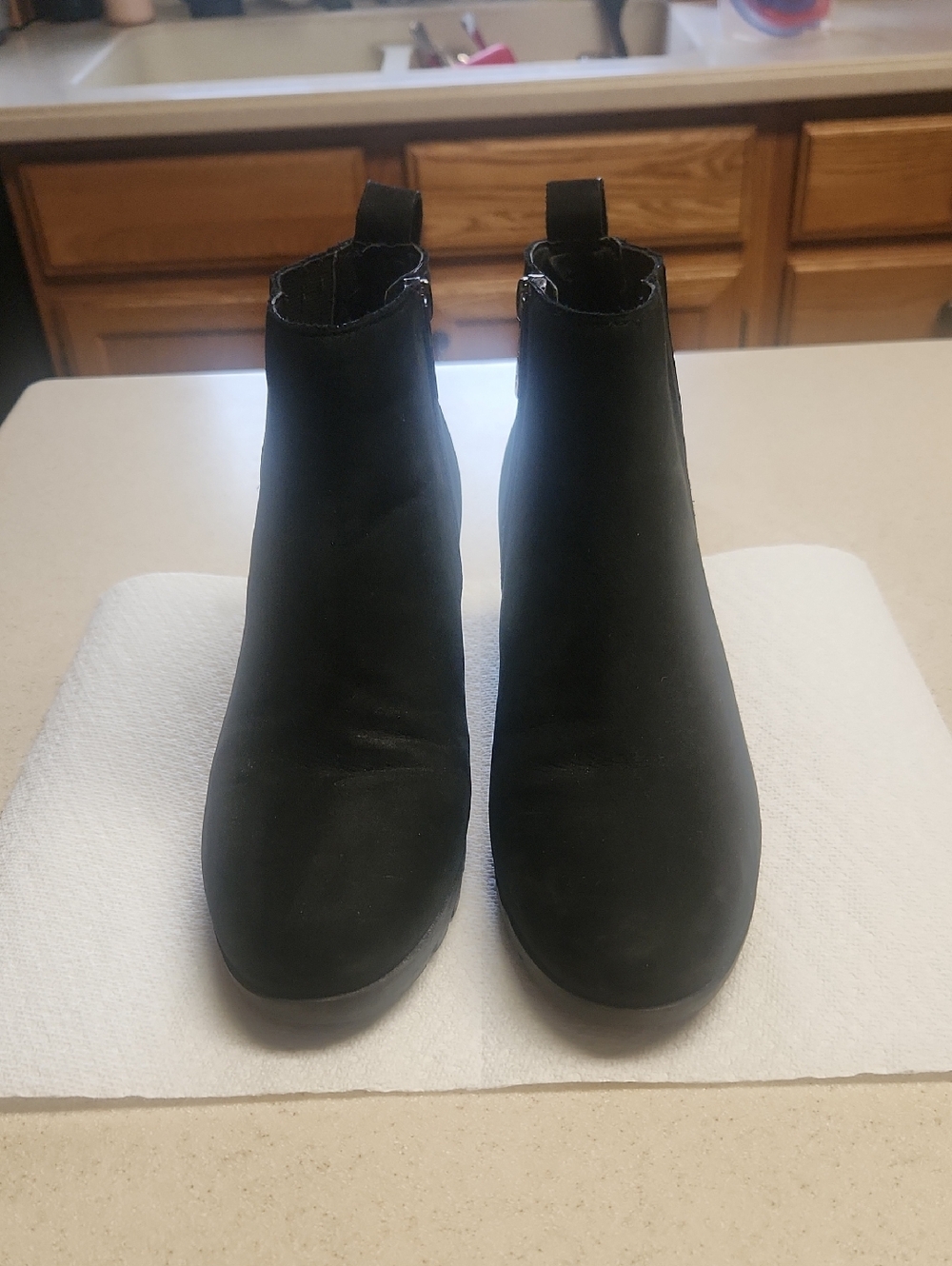 Vionic Black Suede Size 6.5 Women's Heeled Ankle Boots, EUC